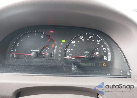 2003 Toyota Camry Le z USA, uszkodzony, nr VIN 4T1BE32K73U223669